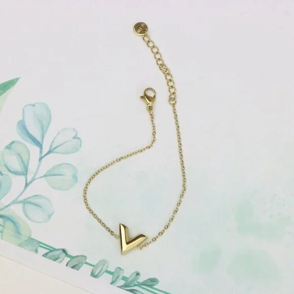 Yellow Gold Plated Chevron V Shape Charm Bracelet Adjustable, XPBL0624 - Picture 2 of 12